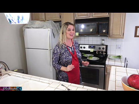 ❤️ Belle-mère qui le traie dans la cuisine avant son rendez-vous. Porno vk at us fr.xxxdeutschepornos.ru  ﹏